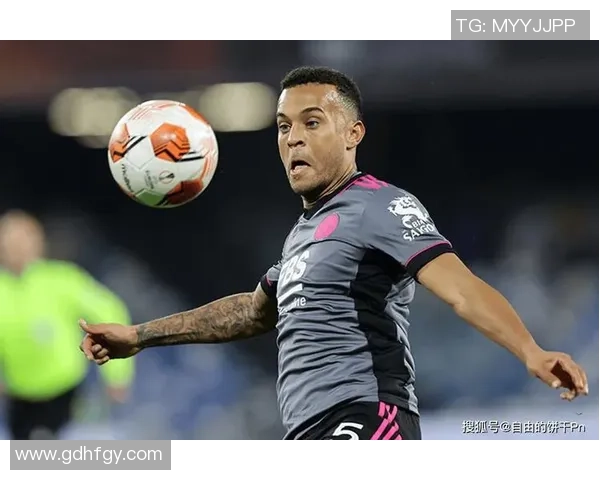 南亚足球明星评选揭晓最佳球员荣誉背后的故事与成就